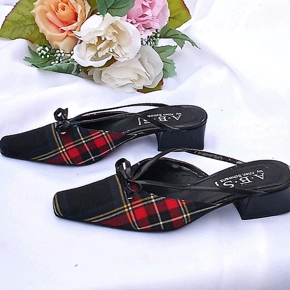 Allen Schwartz Plaid Mule Shoes - Picture 5 of 6
